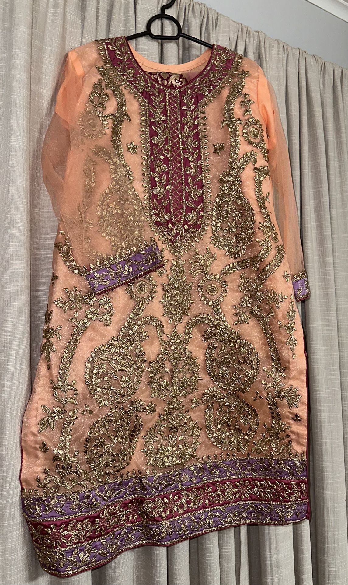 Pakistani Lehnga dress Large