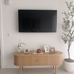 Modern Bouclé Oval Storage Ottoman Bench | Cream Teddy Fabric Accent Bench | 48” Luxe Bedroom / Entryway Seating