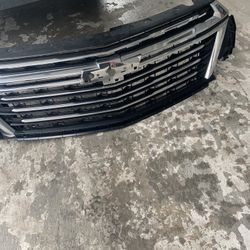 2022 2023 Chevrolet Traverse Front Grille 