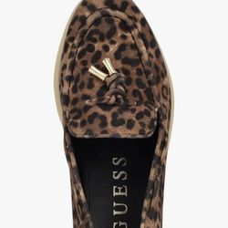 Guess Aryana Leopard Print Suede Loafers. NEW. Size 10