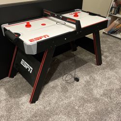 Air Hockey Table