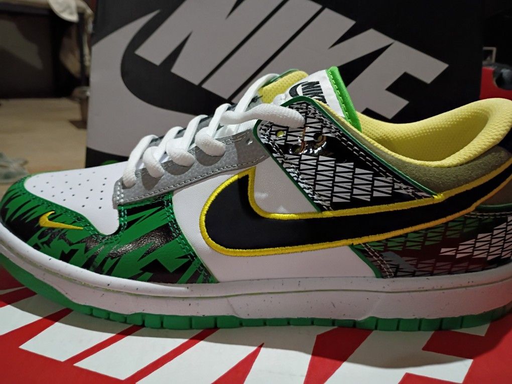 Nike SB Dunk Low