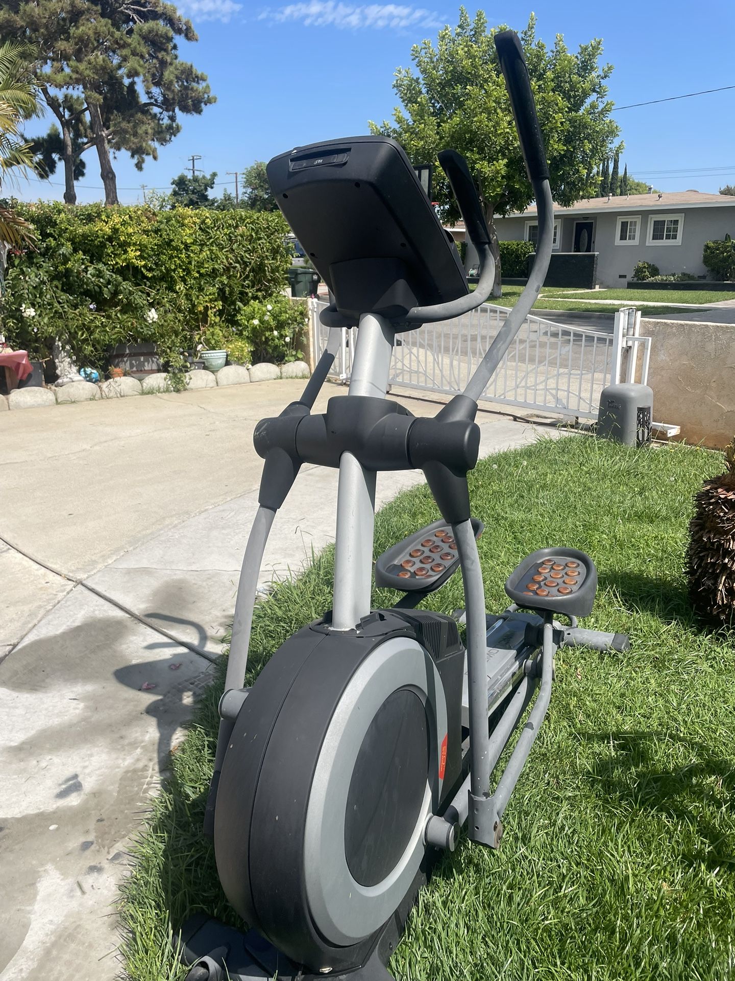 Elliptical Machine 
