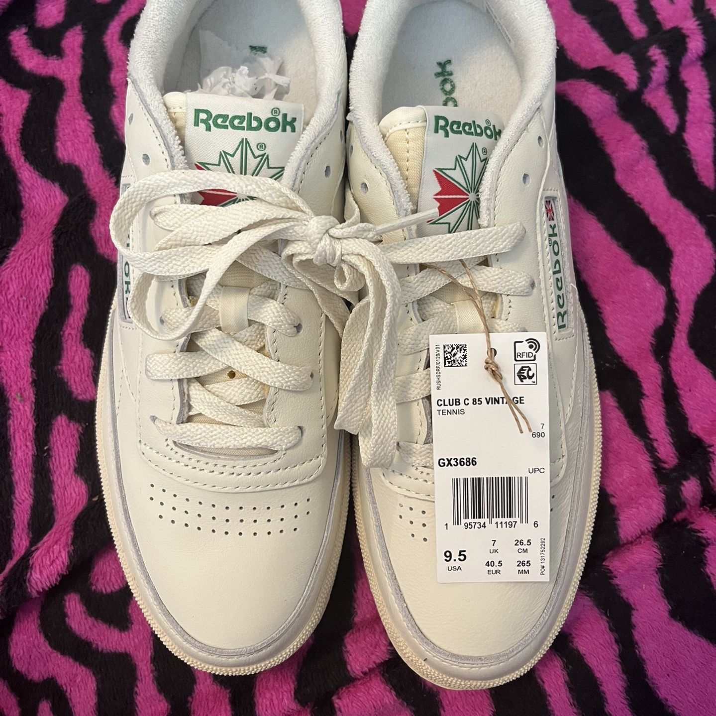 Flyvningen At læse Selvrespekt Women's 9.5 Reebok Club C 85 classic vintage style shoes GX3686 for Sale in  Los Angeles, CA - OfferUp