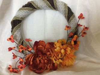 AUTUMN CHARM (Small Decorative Wreath)