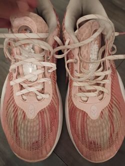 Austin reaves valentines size 12