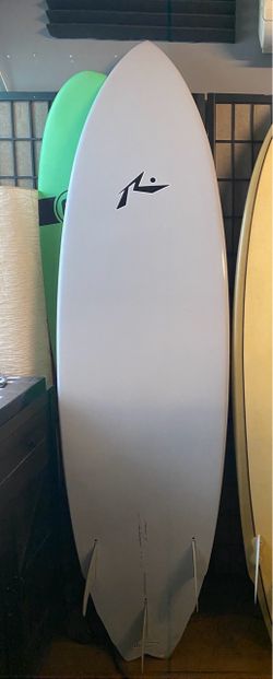 Rusty Piranha 6’6” thruster surfboard