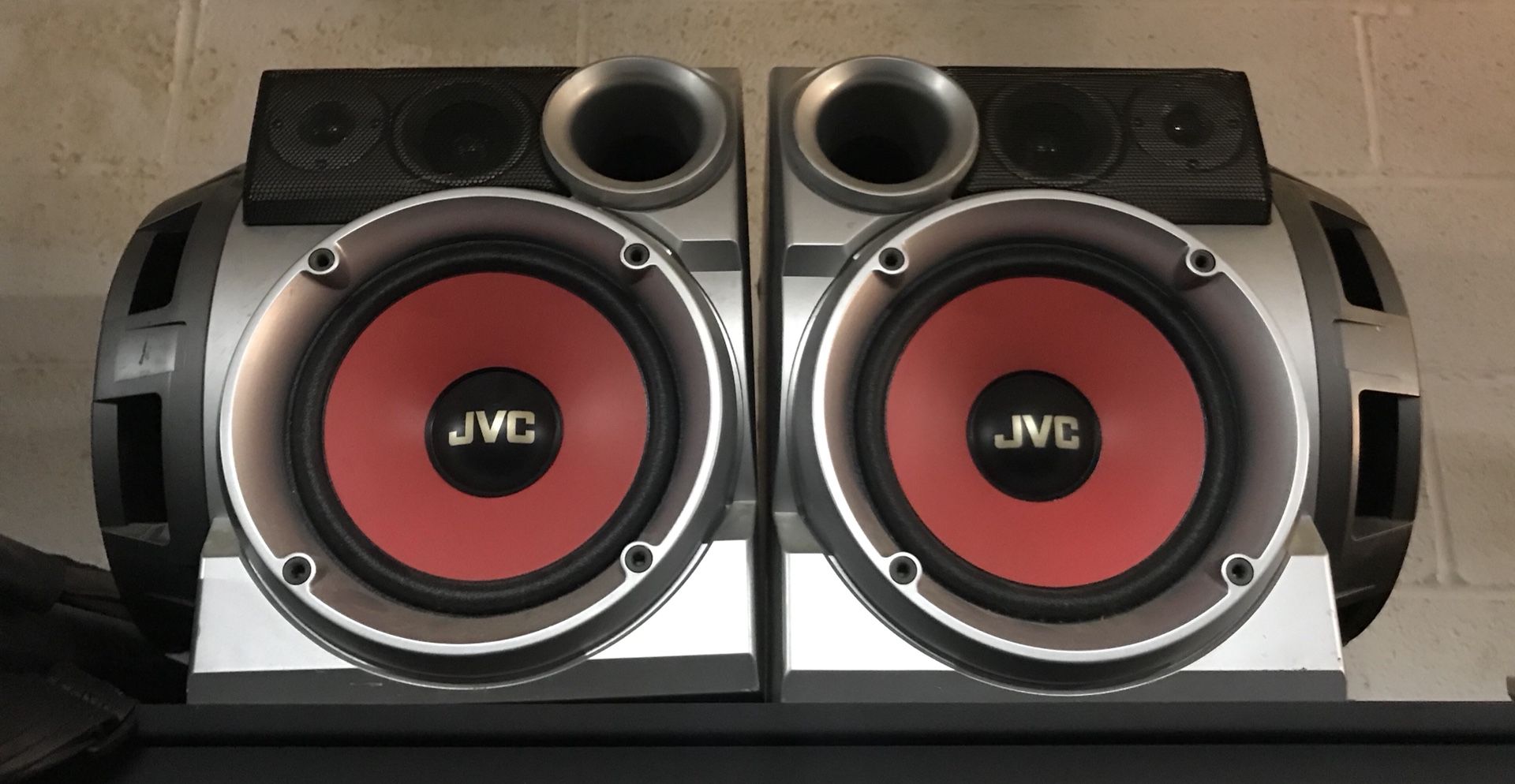JVC Twin Hyper Power Drive Speaker W/Subwoofers for Sale in Baltimore