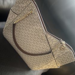 MICHAEL KORS PURSE $150