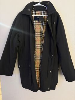 Men’s Burberry jacket with hood