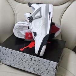 Jordan 4 Retro 