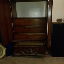 Dresser Storage