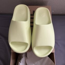 Yeezy Slide Green Glow