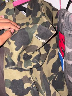 exclusive Green pull over bape ,(exclusive)