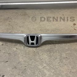 2017 / 2018 / 2019 HONDA CR-V REAR TRUNK UPPER LID TRIM OEM