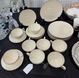 Rare Vintage Discontinued Lenox China Weatherly Pattern 24 PC Set