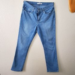 Levis Jeans Womens 30 Blue Medium Wash Classic Straight 5 Pocket Denim Casual  