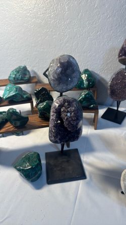 Double amethyst on Stand