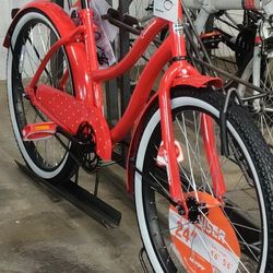 New 24" Ladies/ Girls Cruiser Bike
