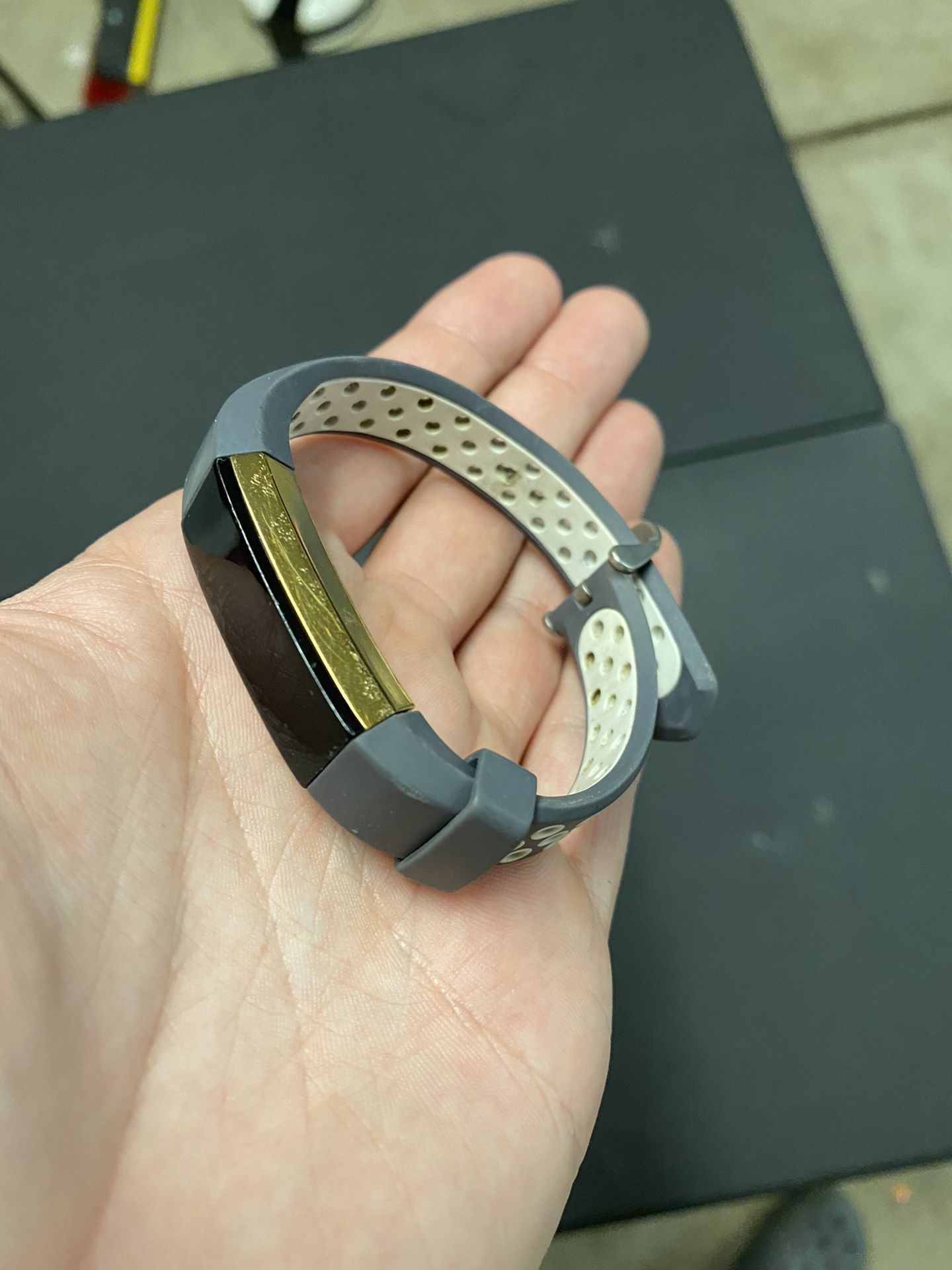 Fitbit Alta No Charger