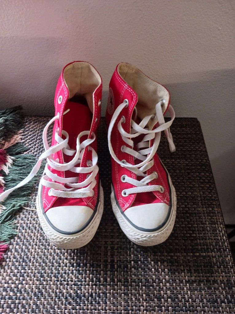 Converse womens size 5.5