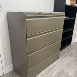 File Cabinet W Key