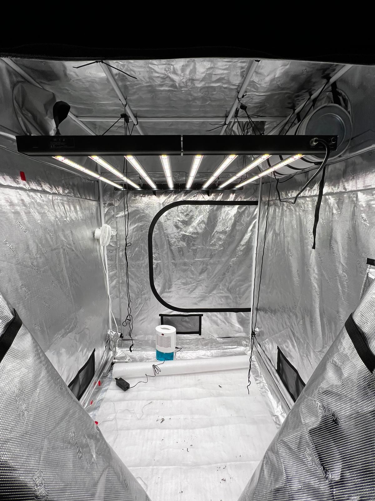 Gorilla Grow Tent 5' × 5' Growers Choice ROI-E680 LED Grow Tent Kit