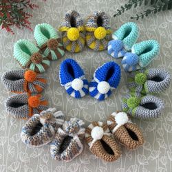 NEW. Booties for newborn boys and girls. Handmade 
