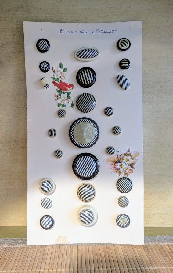 Beautiful Vintage Card of 25 Assorted black/white/cream Striped Buttons