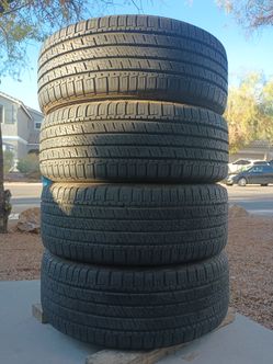 Set of (4) size 215/55/17 Goodyear Assurance Maxlife tires