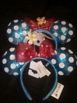 Minnie ears with Daisy flower
