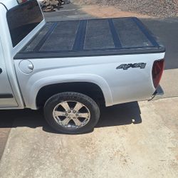 BakFlip1 Folding Tonneau Cover For 2004-2012 GMC Canyon, Chevy Colorado