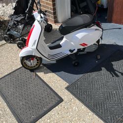 Power Wheels With Battery And Charger  Like New 