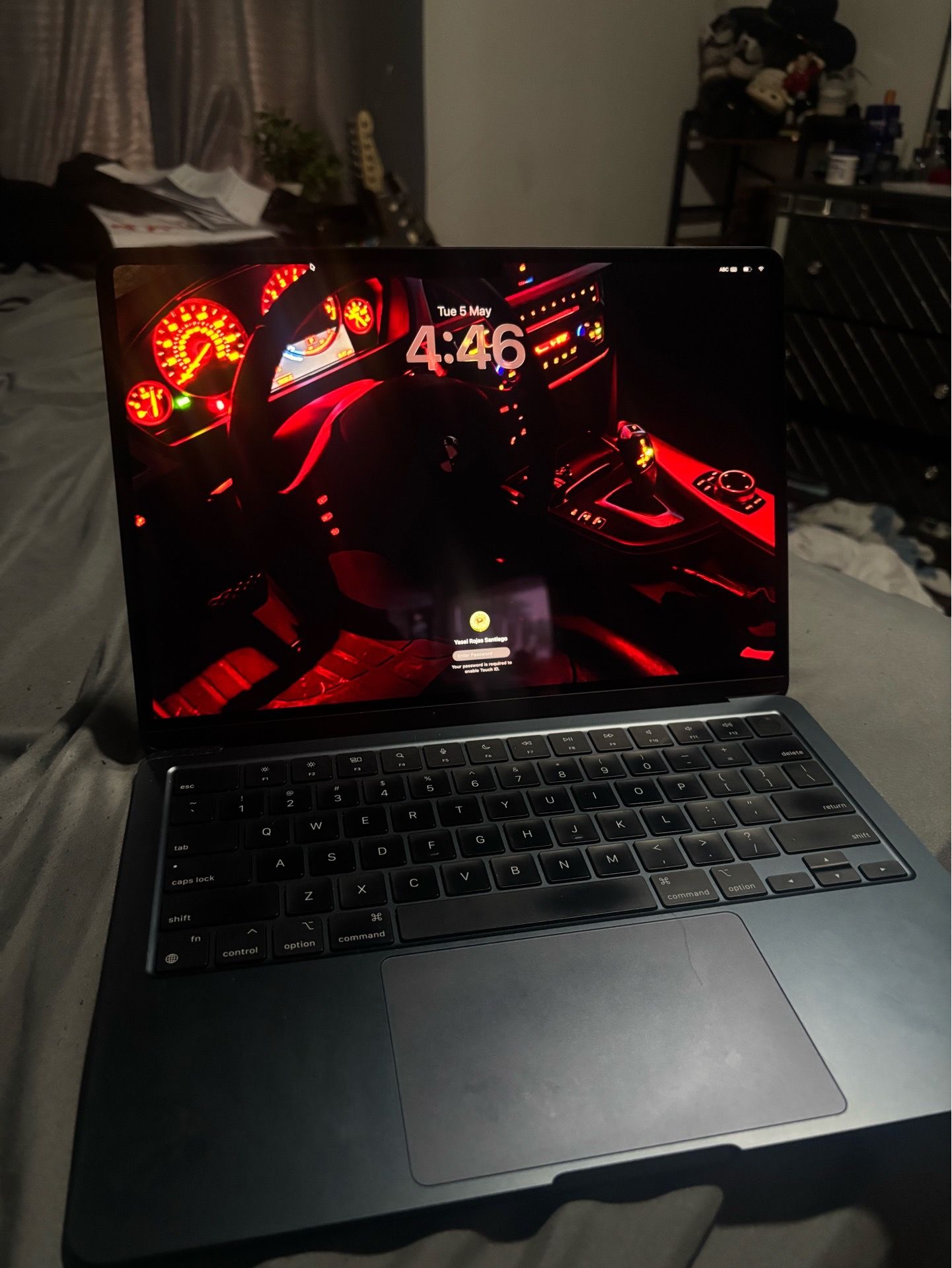 Macbook Air 2024 M3 chip 245GB