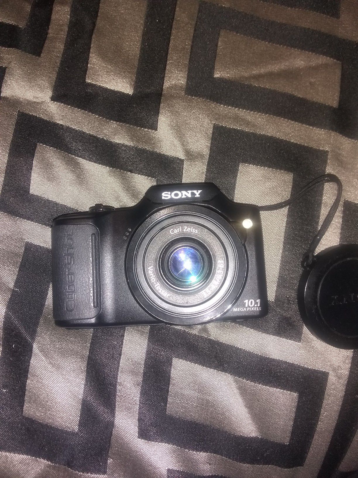 Sony camera great shape needs a charger