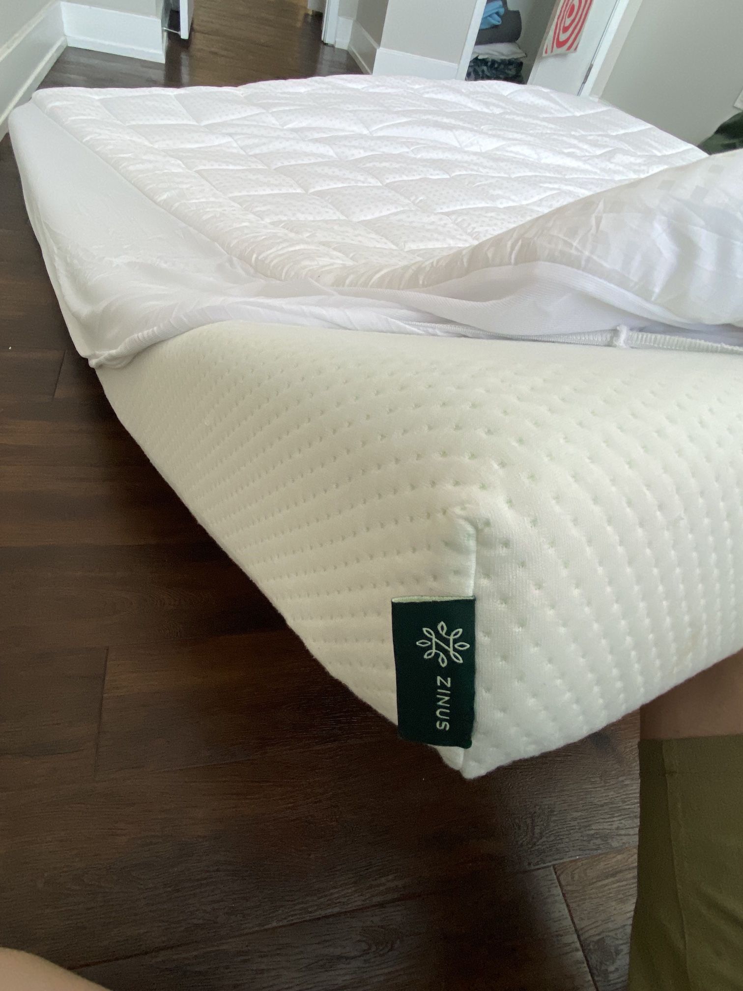 ποΈ King Bed Frame + Zinus Mattress + Headboard β Great Condition!