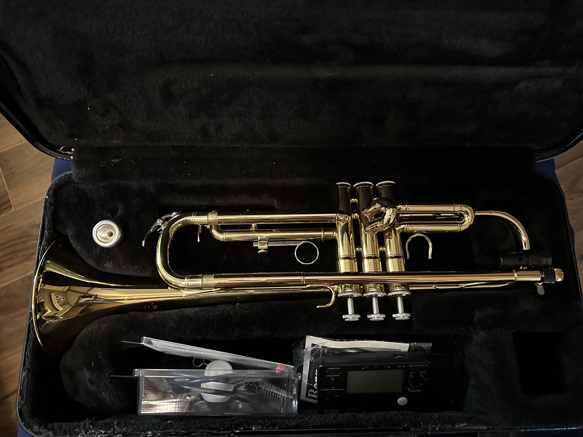 Trumpet (Yamaha YTR 200) & Equipment
