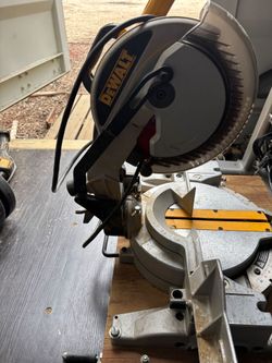 DeWalt DW703 10" Electric Compound Miter Saw