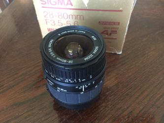 Mint Auto Focus SIGMA 28-80mm F3.5 mini Zoom Macro for Canon $50