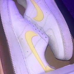 White/Yellow AF1’s