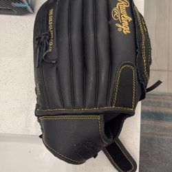 Rawlings Baseball Glove 