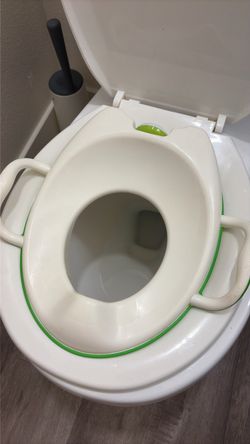 Munchkin potty training seat