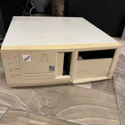 Vintage / Retro Windows 95 Desktop PC / Intel Pentium MMX 166MHz / 32MB SDRAM / 1.50GB Hard Drive