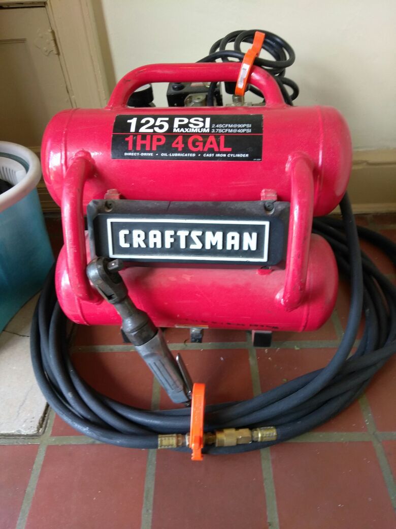 4 gallon Air Compressor with air hose and air gun, for mechanical use