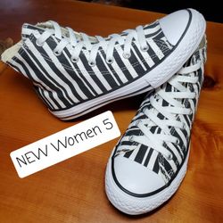 NEW Converse All Star Chuck Taylor Women 5