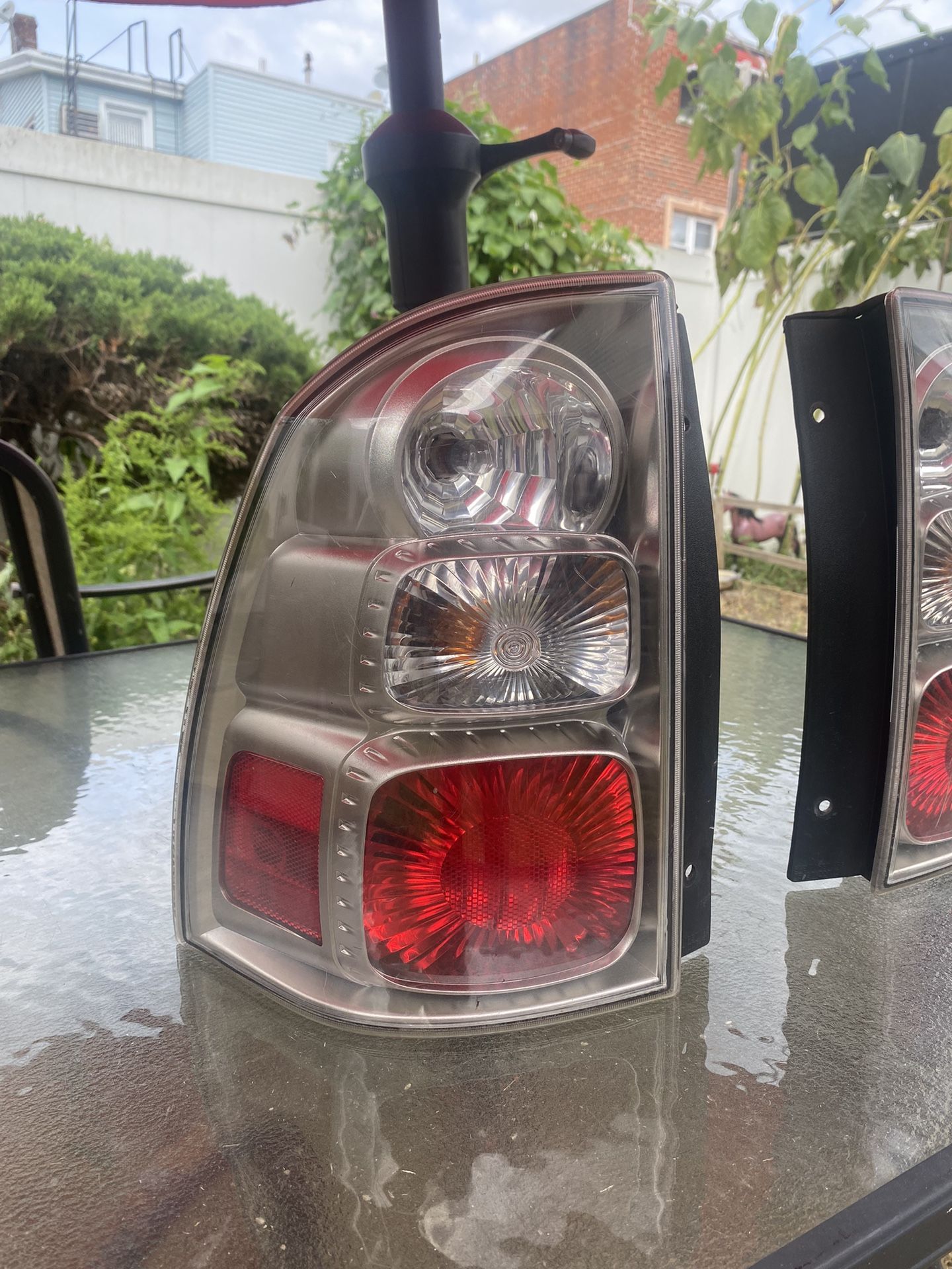 Used Saab 9-7x Left Side Tail Light Works Well For 2005,2006,2007,2008,2009 Saab