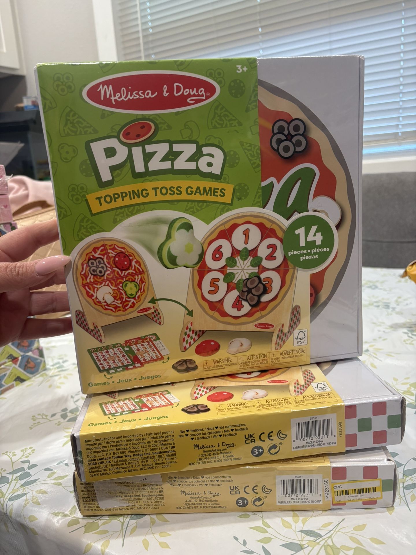 NEW MELISSA & DOUG PIZZA GAME 