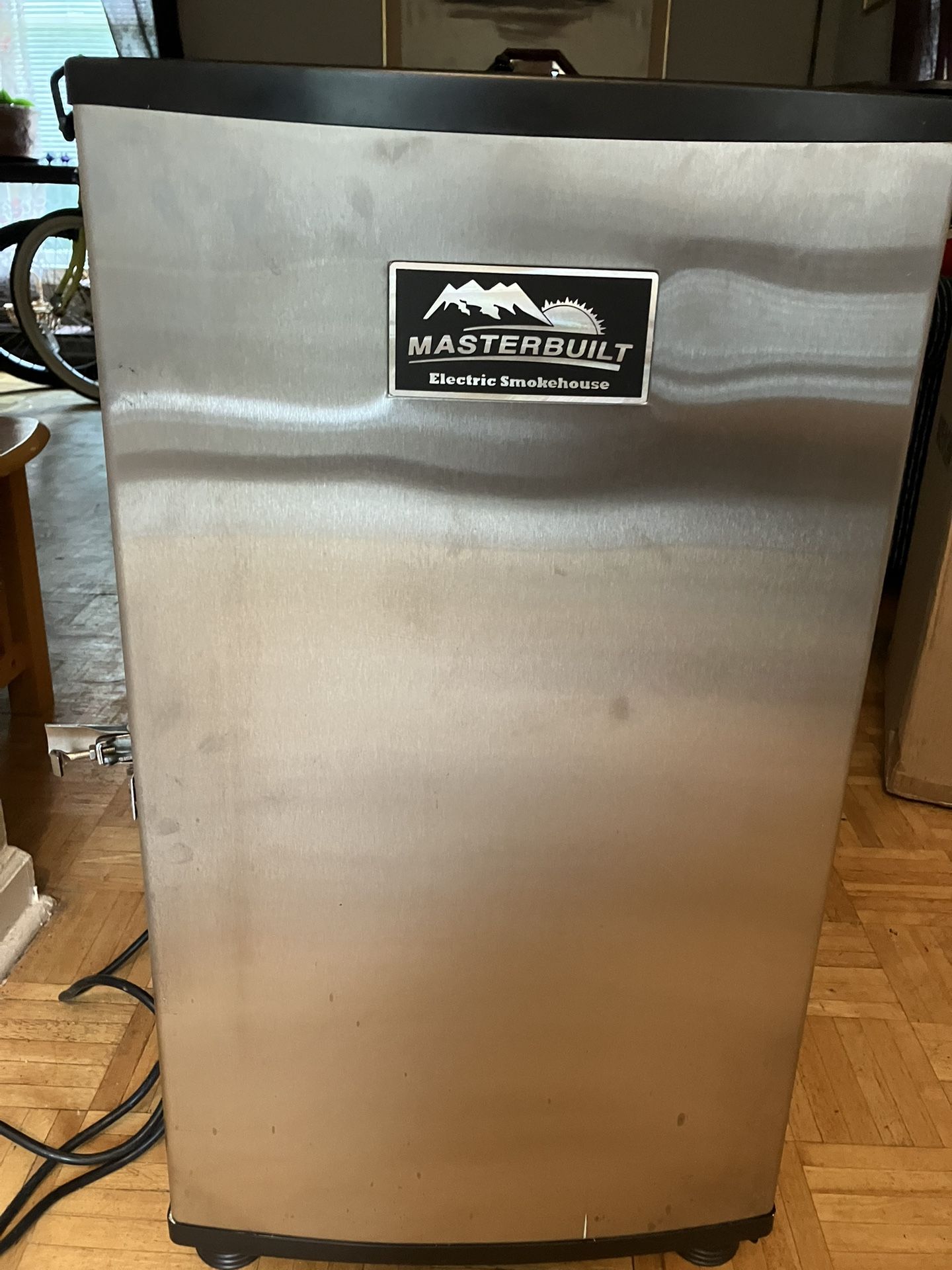 Electric Smokehouse