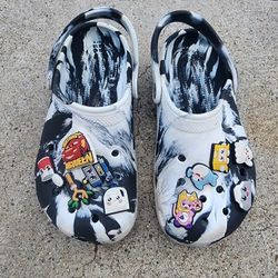 Kids Crocs with Lankybox Charms Black And White Size J2