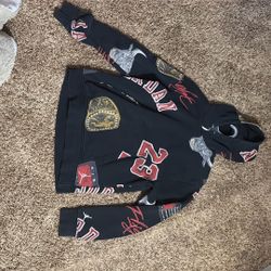 jordan hoodie little used but still good condition 25